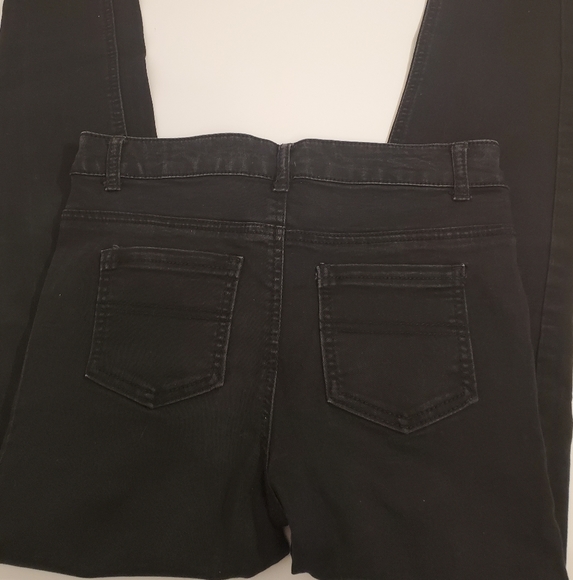 Epic Threads Juniors Stretch Black Jeans - Picture 2 of 7